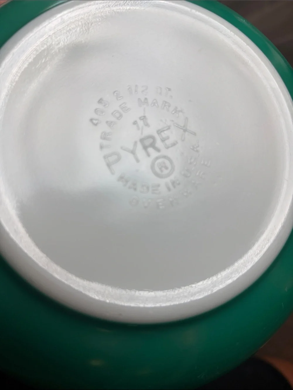 Vintage Pyrex 2.5 qt Green Exterior White Interior Mixing Bowl